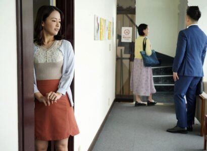 Chuyển nhà gặp ngay cô hàng xóm dâm đãng