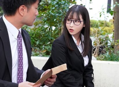 Em thư ký nghiêm túc trở nên táo bạo khi đi công tác cùng sếp